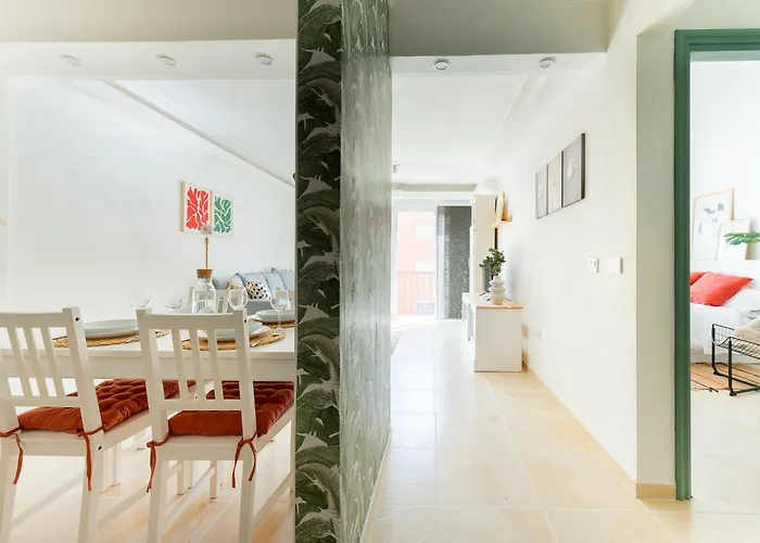 Profithome-punta Larga * カンデラリア