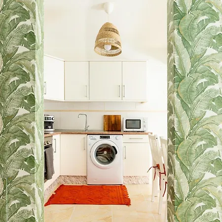 Profithome-punta Larga 坎德拉里亚