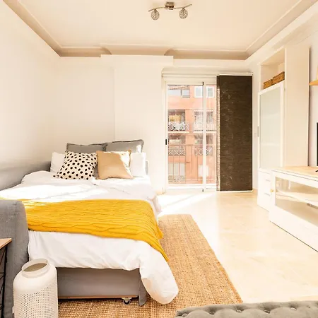 Profithome-punta Larga 坎德拉里亚